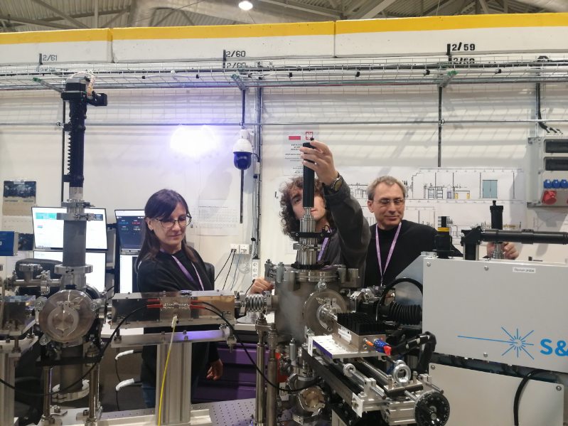 Nataliia Kurgan, Ihor Sukhenko and Volodymyr Karbivskyi at ASTRA beamline / SOLARIS