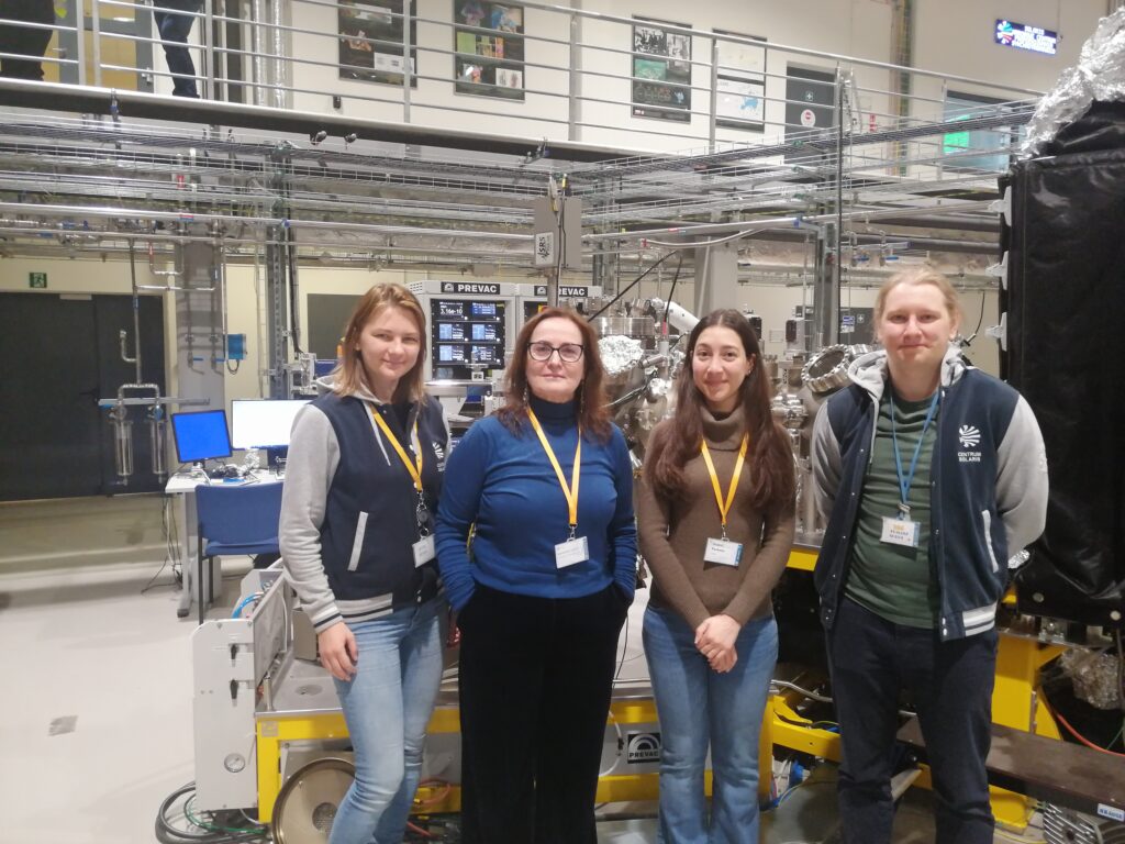 Edyta Beyer, Ana Silva, Raquel Pacheco, and Tomasz Sobol at the PHELIX beamline