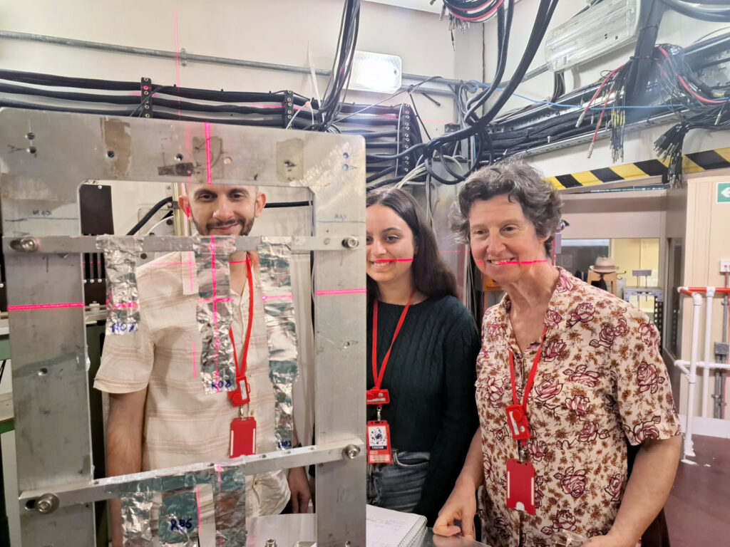 Daniela Santos (centre) during her visit to the ISIS Neutron and Muon Source
